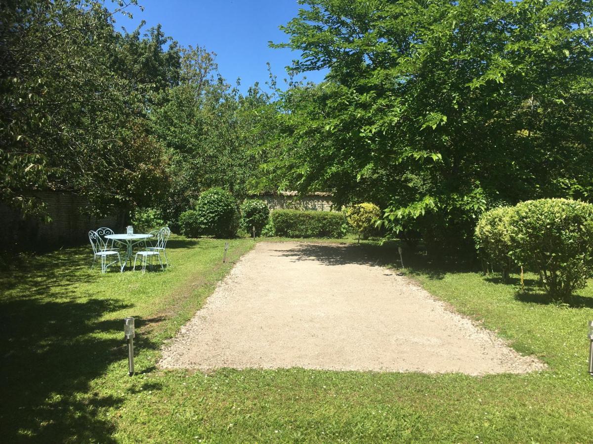1854 Chassors Villa Luaran gambar